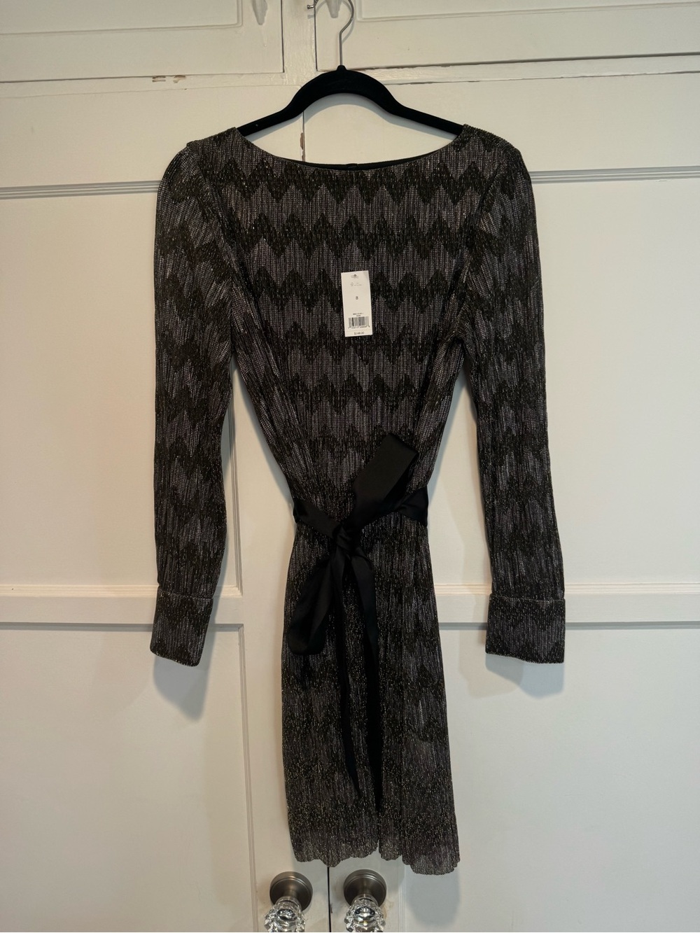 Banana Republic Black & Silver Chevron Tie-Waist Long Sleeve Dress